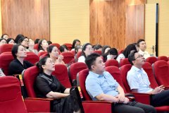 一步鞭策了学校教育讲授工做的智能化成
